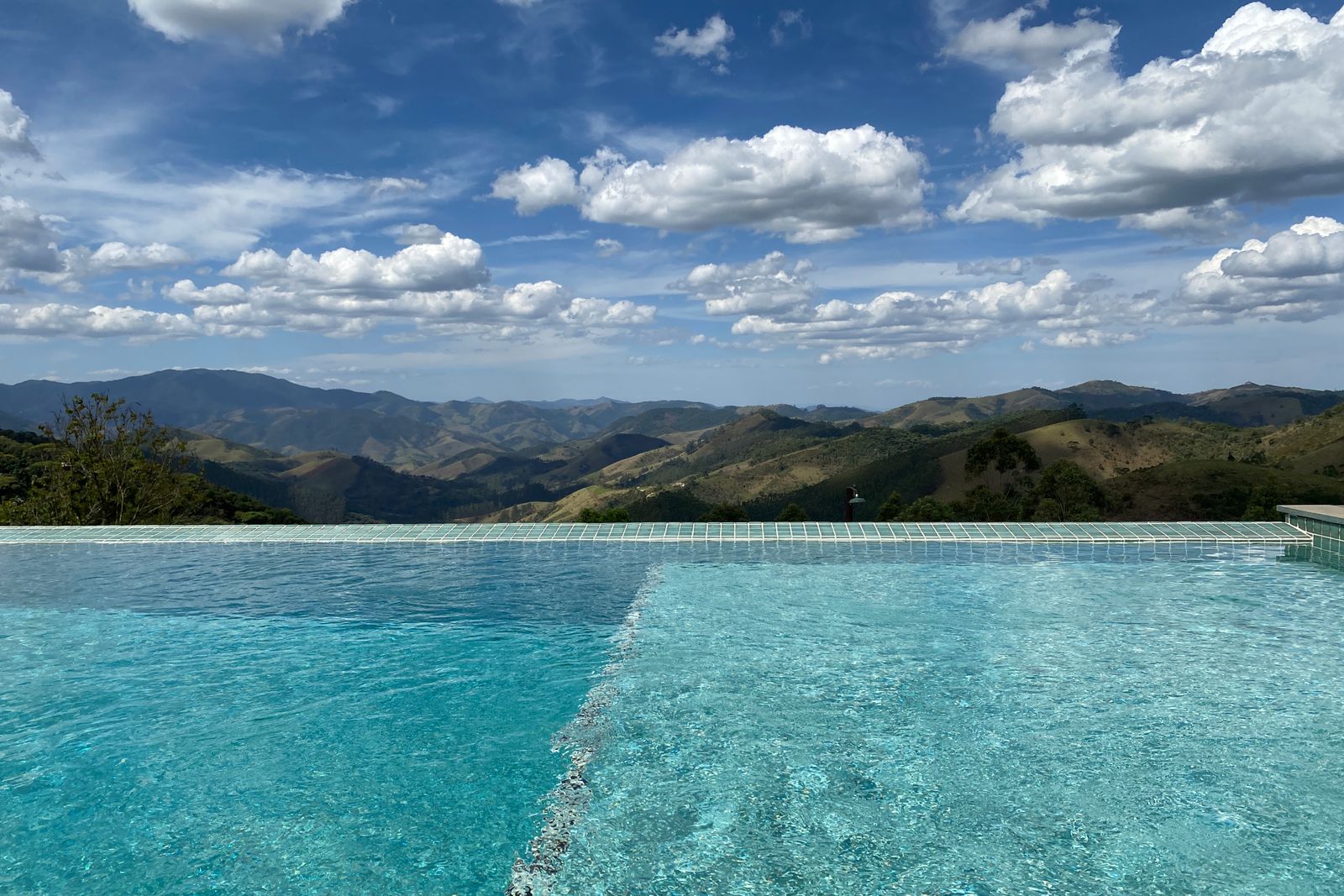 Twilight Pool with Water Features – Covington